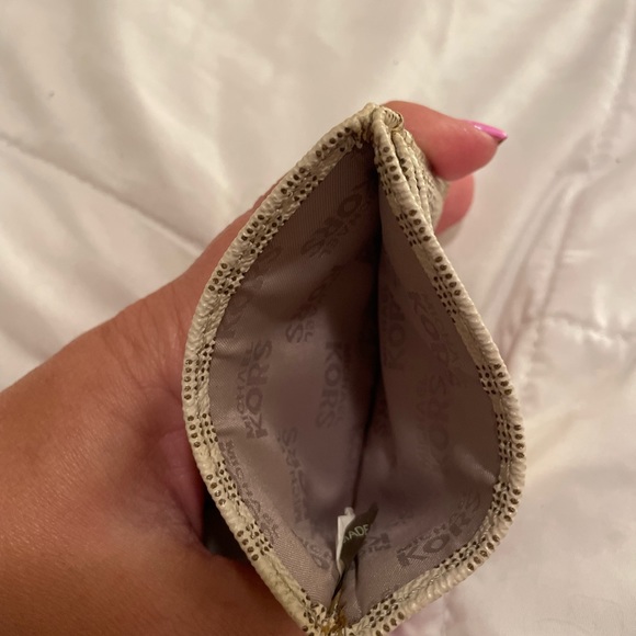 Authentic MK card holder - Picture 2 of 2